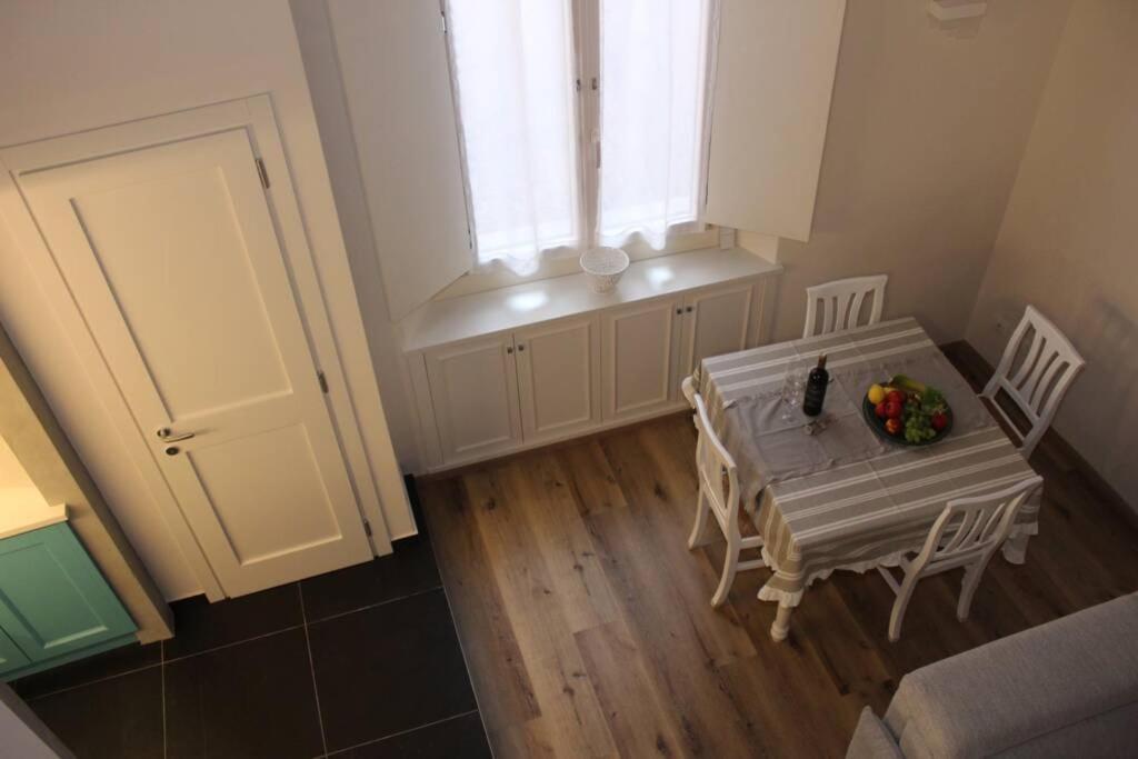 Art Apartment Santa Croce Suite Florenţa Exterior foto
